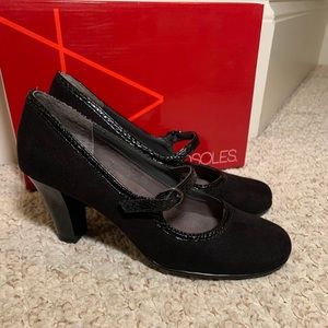 Black Suede Round Toe Pumps